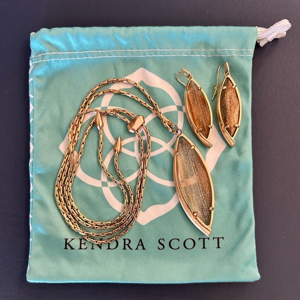 Kendra Scott Rose Gold Jewelry Set, includes necklace and earrings